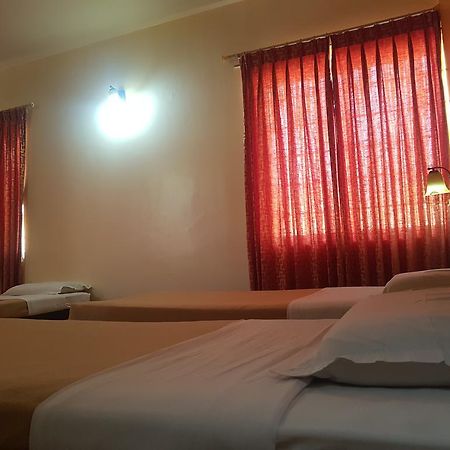 Tom'S Hotel Bangalore Eksteriør billede