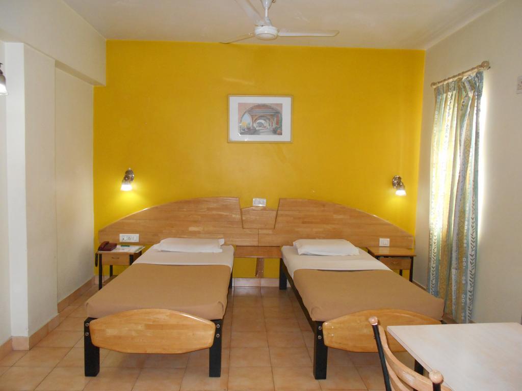 Tom'S Hotel Bangalore Værelse billede