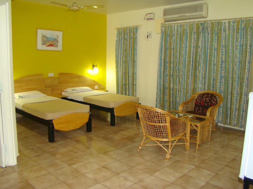 Tom'S Hotel Bangalore Værelse billede