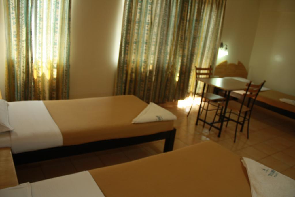 Tom'S Hotel Bangalore Eksteriør billede