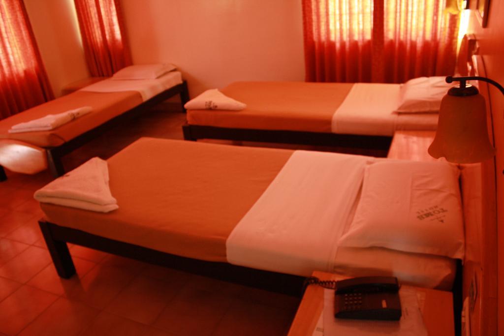 Tom'S Hotel Bangalore Eksteriør billede