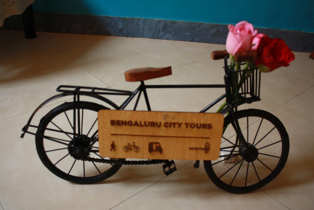 Tom'S Hotel Bangalore Eksteriør billede