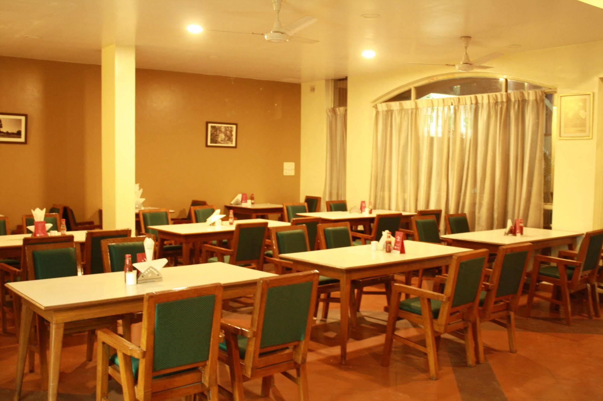 Tom'S Hotel Bangalore Eksteriør billede