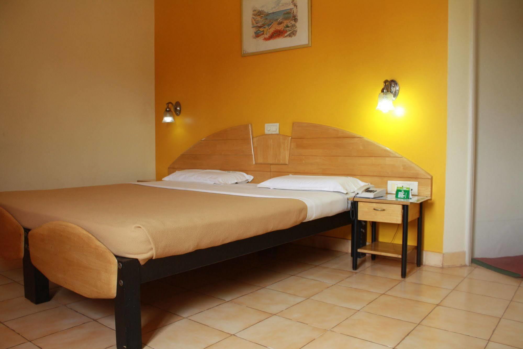 Tom'S Hotel Bangalore Eksteriør billede