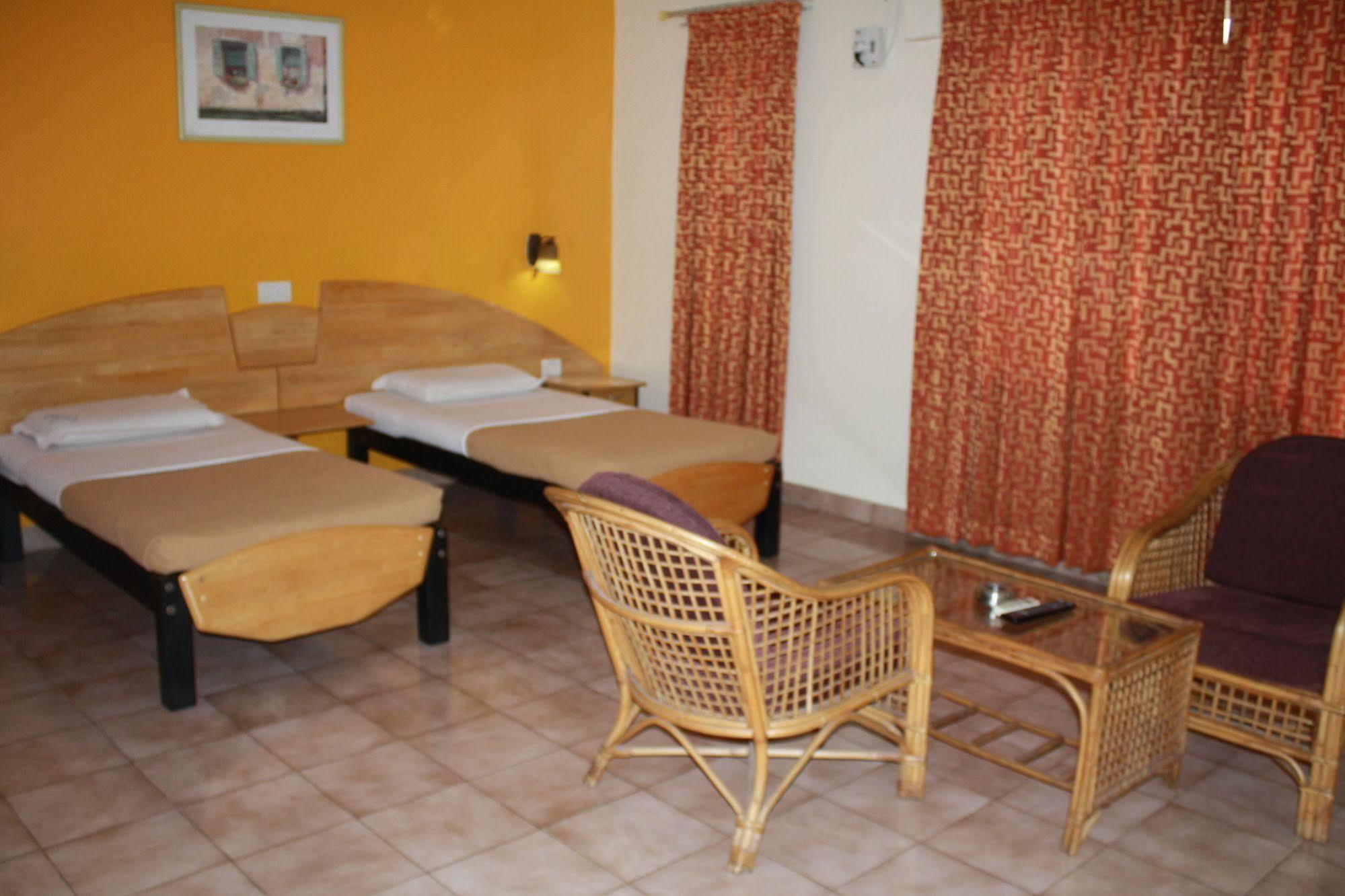 Tom'S Hotel Bangalore Eksteriør billede