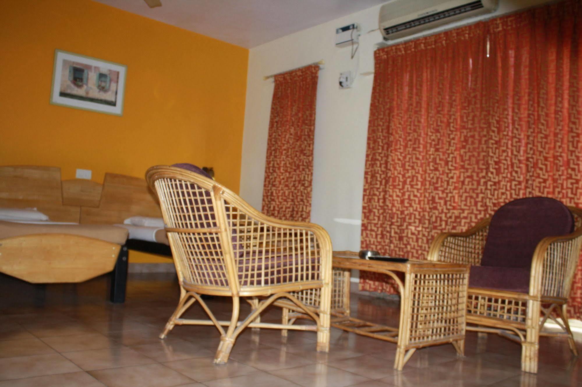Tom'S Hotel Bangalore Eksteriør billede